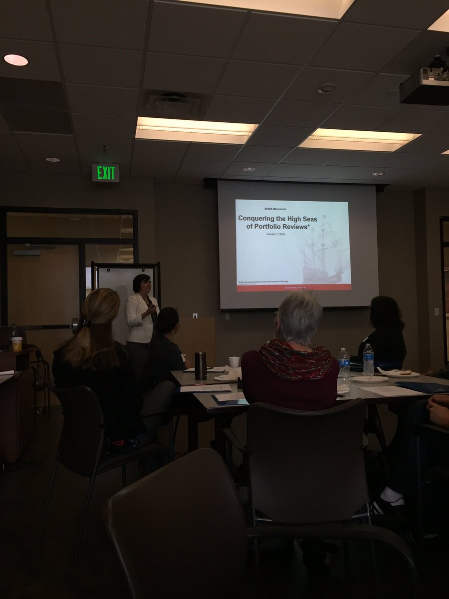 akakas's tweet image. Conquering the high seas with @lammeyb @aprawi while #Matthew slams Florida. Hope all #APRApeeps are safe!