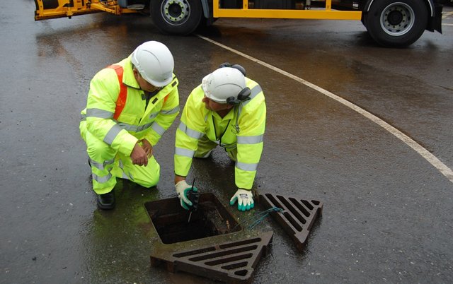 We’re trying out some innovative technology to help us get to gullies that most need attention this year  hants.gov.uk/news/yourhamps…
