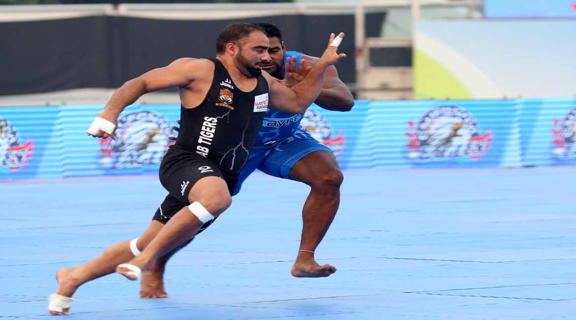 worldkabaddi's tweet photo. #punjab tigers  Leading with 1 point In first quarter :) https://t.co/ZdqIStDGek
