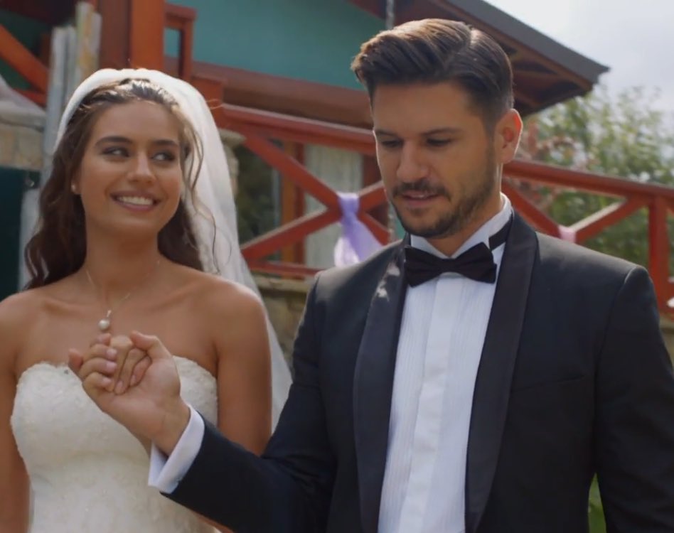 ezgikara222's tweet photo. "Bu kez Mutlu sonumuz sonsuza kadar, Nur" #yiğitkozan 🎈
İnşallah en kısa zamanda yeni projelerde tekrar izleriz sizi 🎬 #AslaVazgeçmem ❤️ https://t.co/pxVgrzrbAd