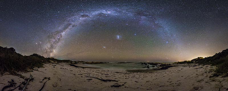 SACLMag's tweet photo. #ImageClub winners: The Milky Way, a hot air balloon, a few ducks in a row and an action shot of a Tawny Eagle…https://t.co/ttcVZkNRW7 https://t.co/k2GvgStu0J