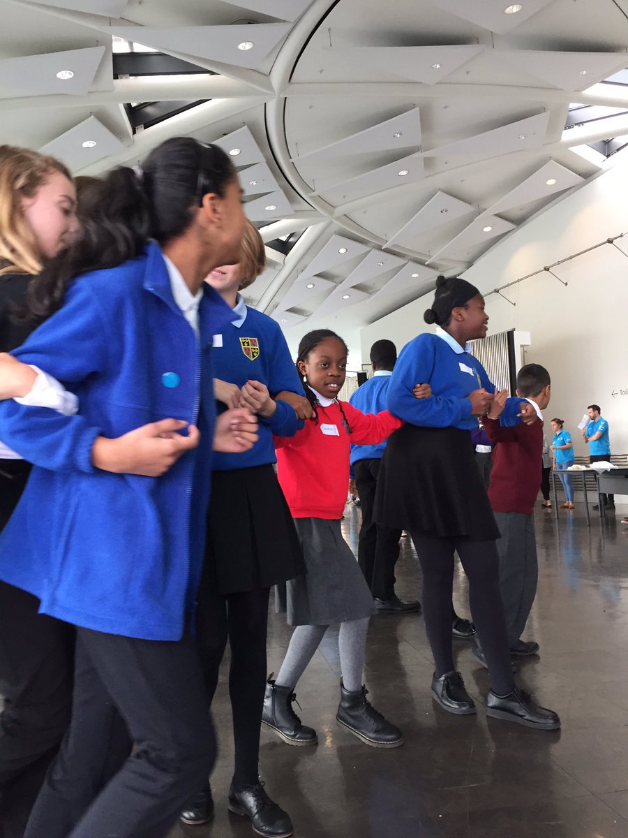 CARNAGE!!! (Good carnage) #Blob ....<a href="/ftc_uk/">FIRST UK 🤖🌃</a> #TeamBuilding with <a href="/TeamLDN/">Team London Volunteering</a> #YoungLeaders in the LLR at City Hall.