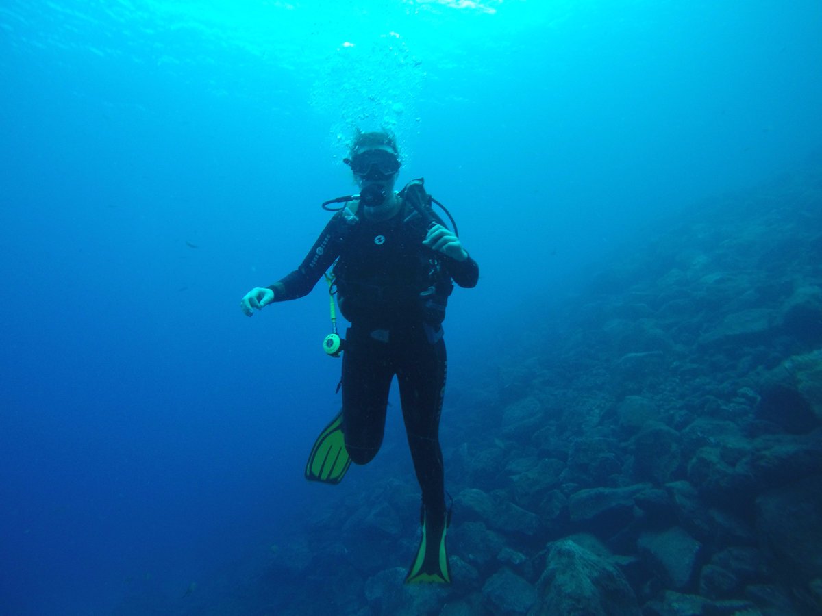 Great day doing a #PADI #Discoverscubadiving with Anja and Sabrina! Lots of fun in the water. #Divemasterinternship #Tenerife