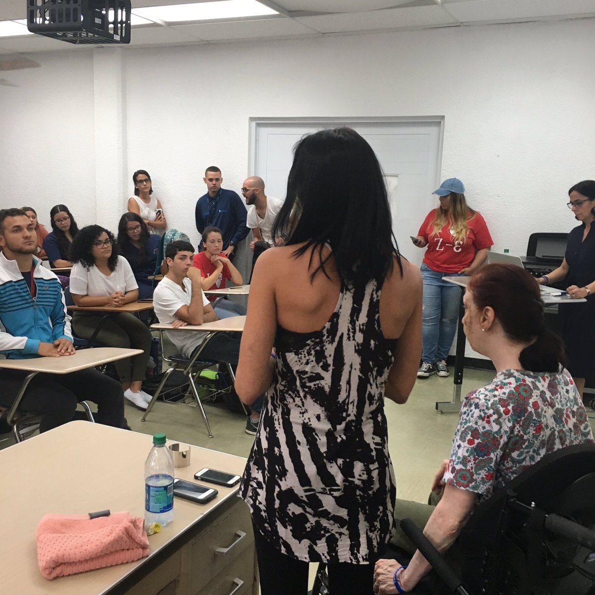 HDPuertoRico's tweet photo. Conferencia en la UPR Recinto de Cayey. ¡Muchas gracias por la invitación! #HD #FHPR #HablemosdeHD #JuntosSomosMás https://t.co/QS49Sz6TJx