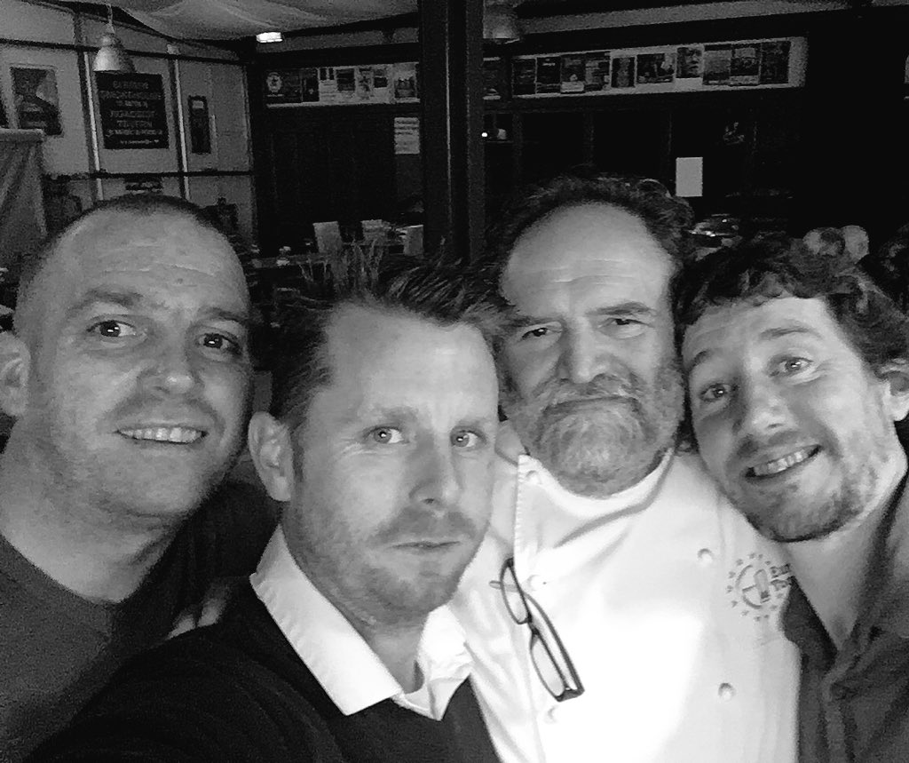 Great night <a href="/BurrenSalmon/">Birgitta HedinCurtin</a> <a href="/VivKelly3/">Viv Kelly</a> <a href="/lagiacoma/">La Giacoma</a> even managed to get photobombed <a href="/StTolaCheese/">St Tola Goat Cheese</a> 😃🔪🔪#sightforhungryeyes