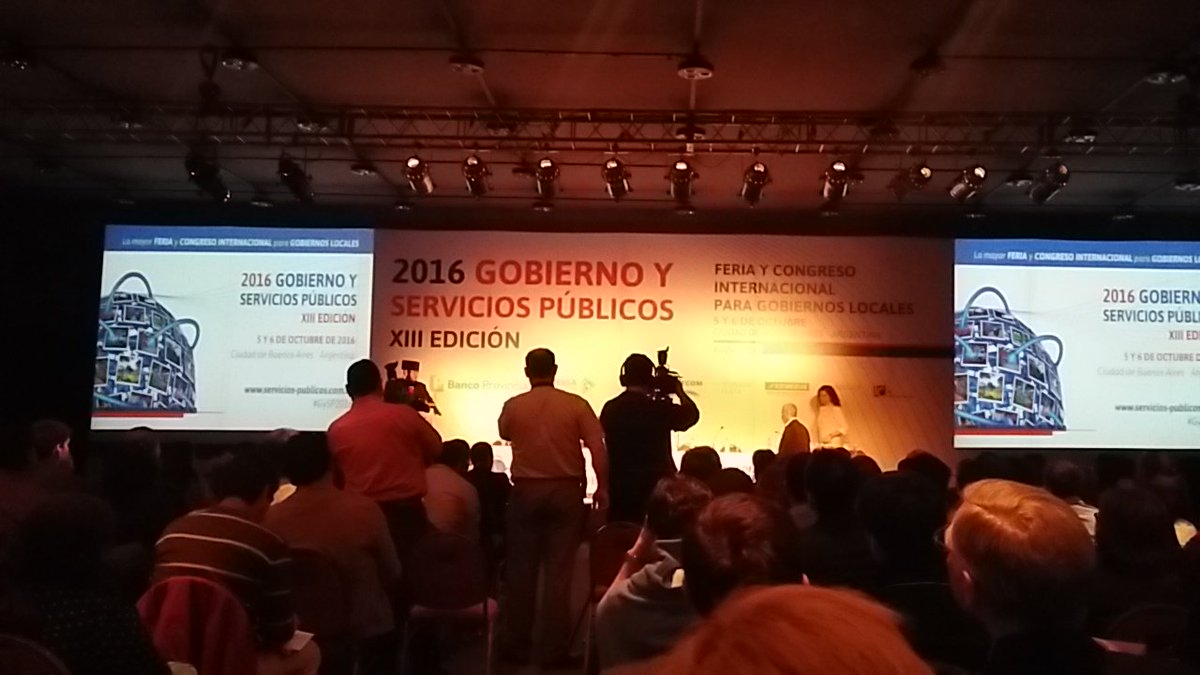 mujeres_pba's tweet photo. @mirtapraino Agradece a #GySP2016 exponer #SmartGovernment Participación Instrumento d Empoderamiento d Ciudadania, https://t.co/YmUhENOSwK