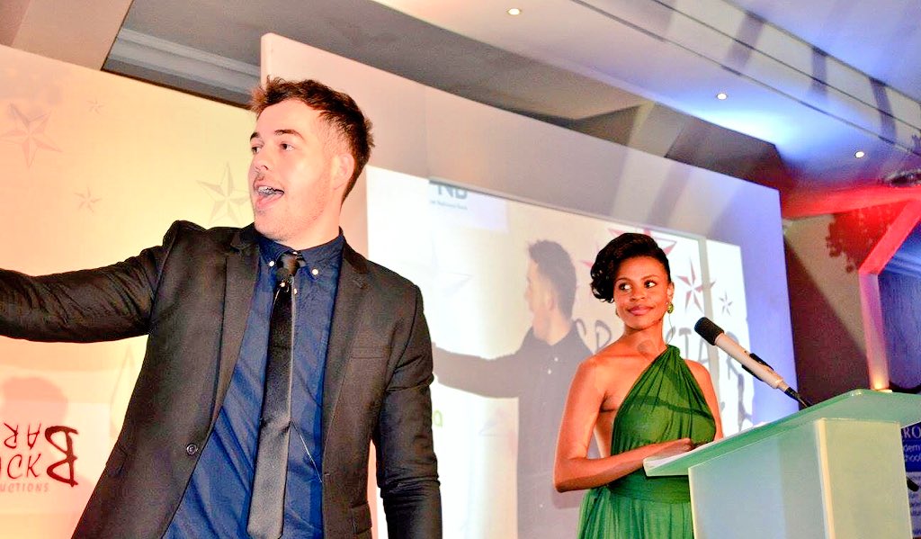 AryeKellman's tweet photo. Caption this... πΈ
#GradStar2016 https://t.co/JALjcT9h3W