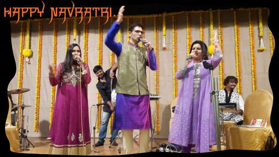 SingerSwapnil's tweet photo. Hope u all r enjoying D festive season I'm happy wid D love #Maadi has recvd 4m u all #HappyNavratri #HimaliVyasNaik https://t.co/TNUzRMTkh8 https://t.co/ZMr6O3vAiO