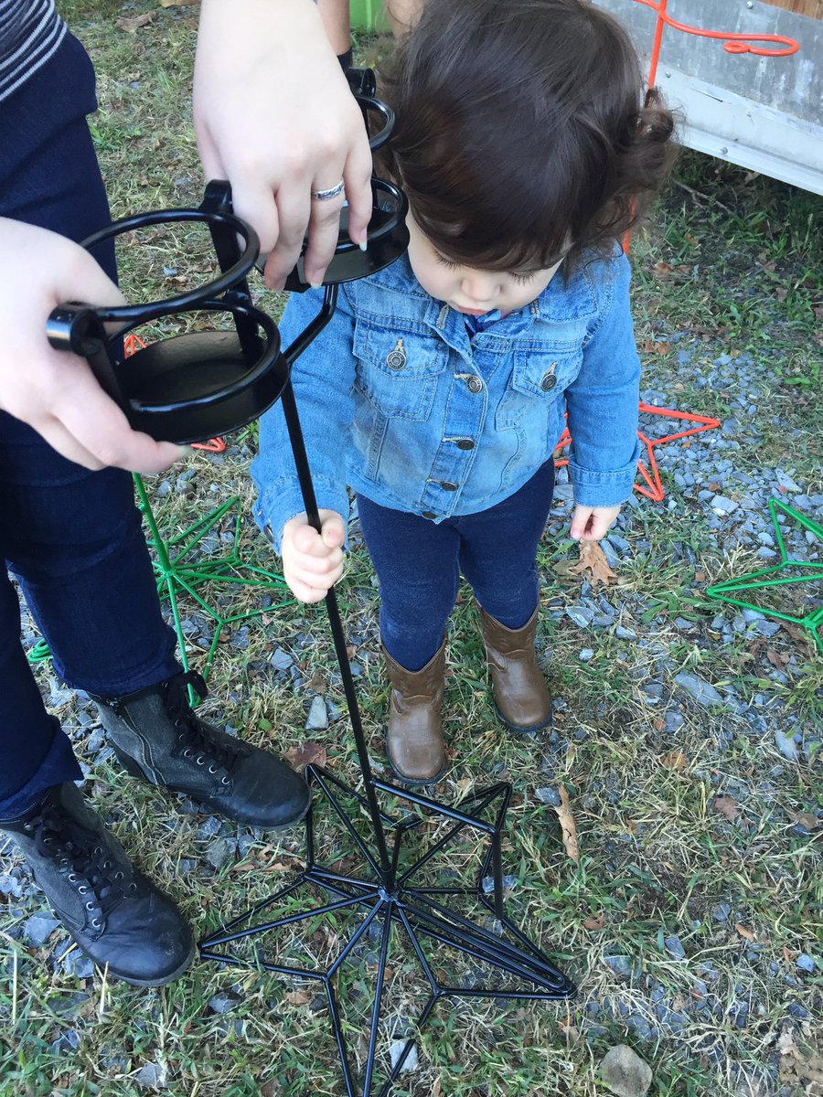 brewholders's tweet image. Helpful little hands helping set up this morning