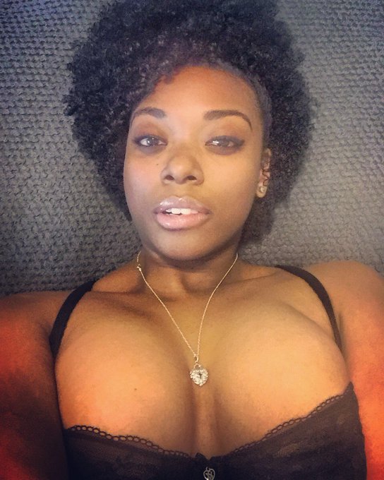 Hey guys add me on #Skyprivate click this link to sign up!!! https://t.co/bT2WdwaVyT ...... Ill be waiting<a href="/tag/skyprivate"class="tags">#Skyprivate</a>