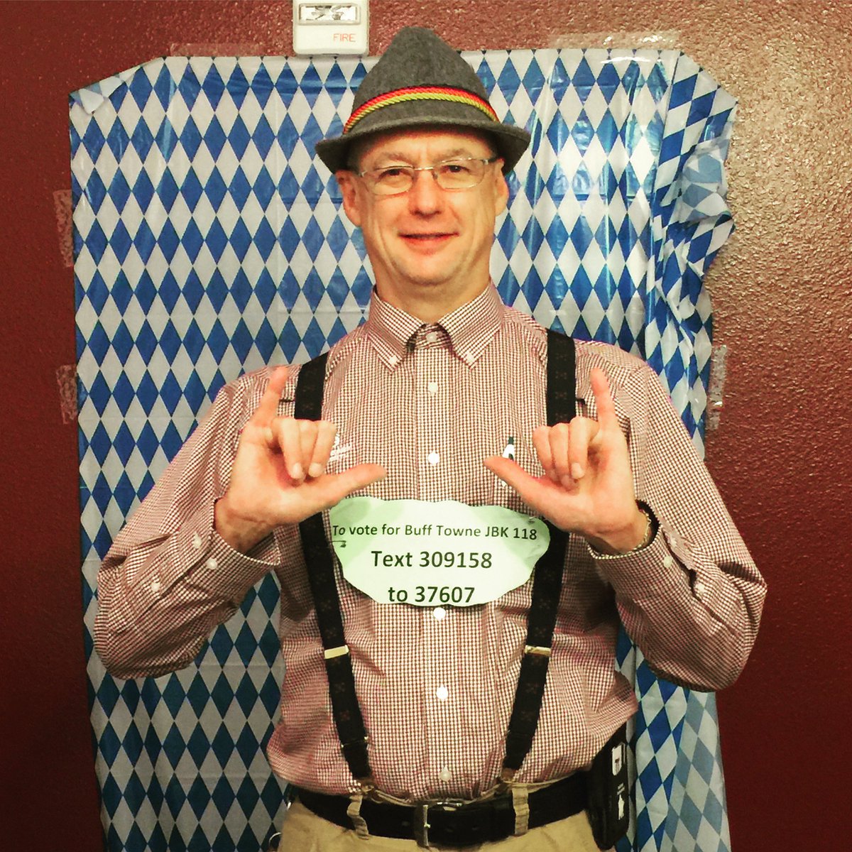 WTAMUBuffGold's tweet image. Mayor Hanz of BuffTowne is headed around campus to ask for your vote for our door! Go out and find him and text 309158 to 37607 to vote!