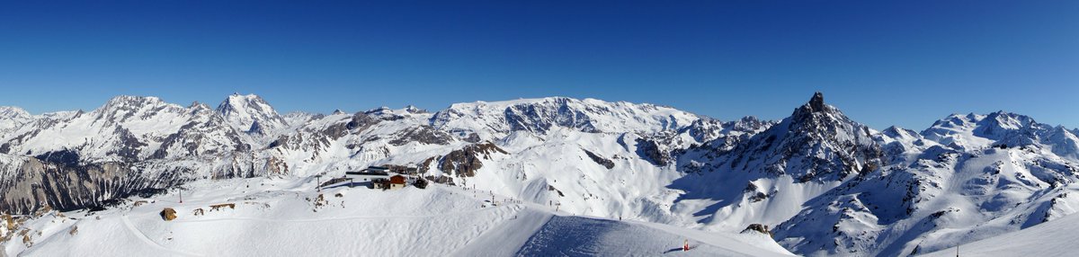 Les Trois-Vallées : bienvenue dans l'un des plus grands domaines du monde avec plus de 600 km de pistes qu'on a hâte de retrouver ! ⛷