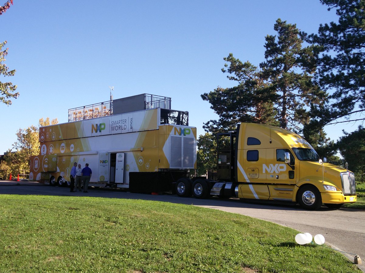 Dmancol's tweet photo. Great day in Rochester at the High Tech Expo with the Smarter World Tour! #IoT, #NXP, #smarthome , #smartcities, #drivingIoT https://t.co/vbDnXK1wJR