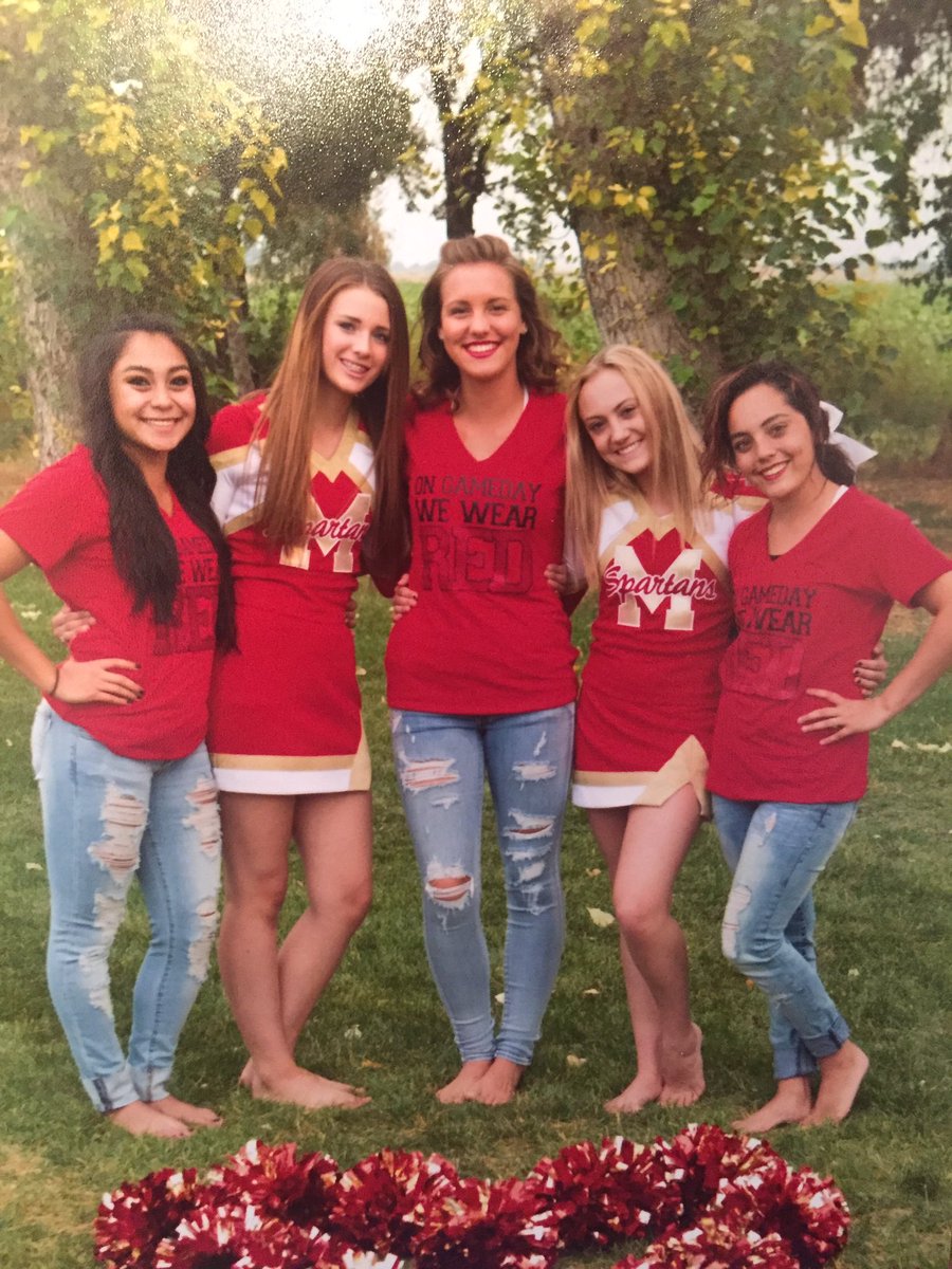 kimberly_0813's tweet photo. So grateful to able to cheer with these beautiful and talented ladies β€οΈοΈπ#TheLadiesInRed https://t.co/XUyZNKvIGl