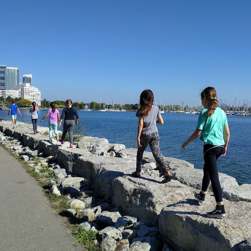 OakLearners's tweet photo. π Exploring the #Mimico waterfront today with #OakLearners #PAdaycamp βοΈπ https://t.co/zsl9yo6ZLc