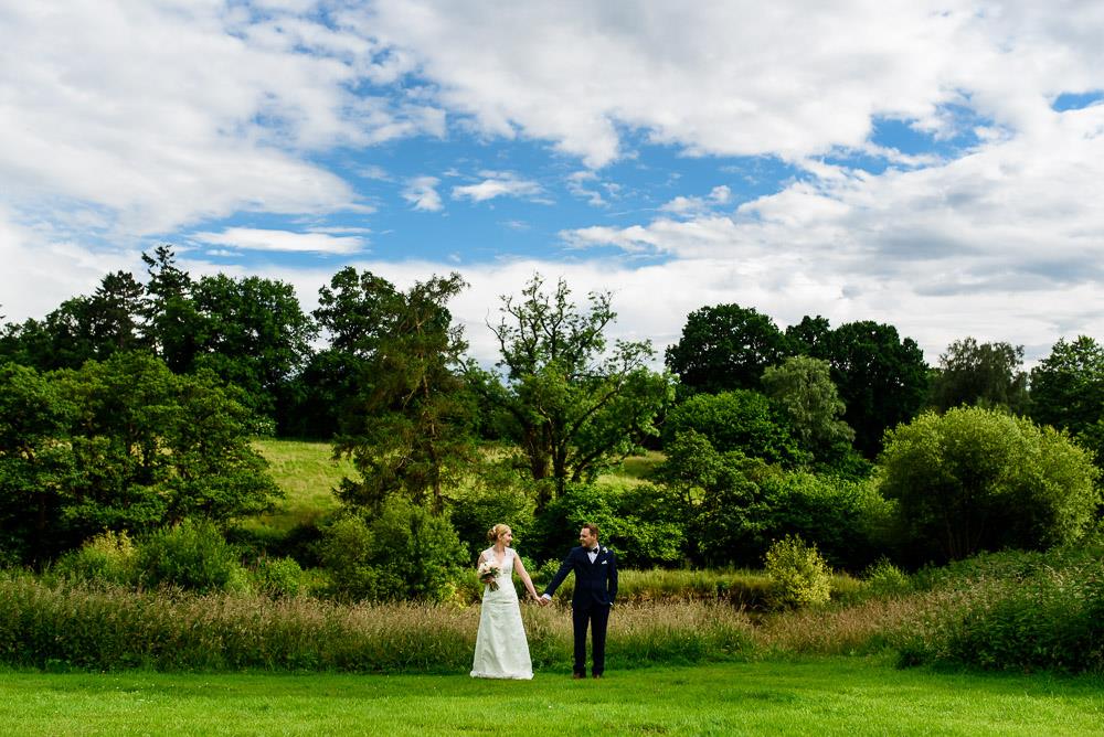 BridalBootSale's tweet photo. This just in! Talented #wedding photographer @Matt__Cleveland will be at the #BridalBazaar @MillbridgeCourt 13th Nov! https://t.co/dOfBeArLFv