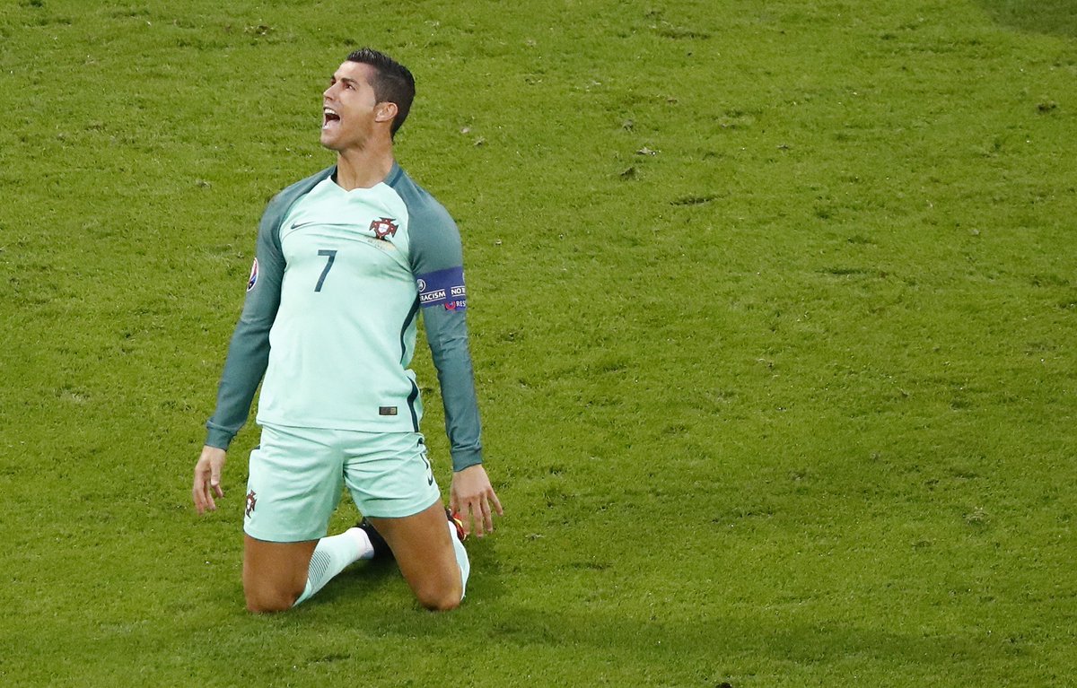Squawka's tweet photo. 0’: Portugal kick-off
2’: Cristiano Ronaldo scores
4’: Cristiano Ronaldo scores

Next-level. https://t.co/tBl78KbhFD
