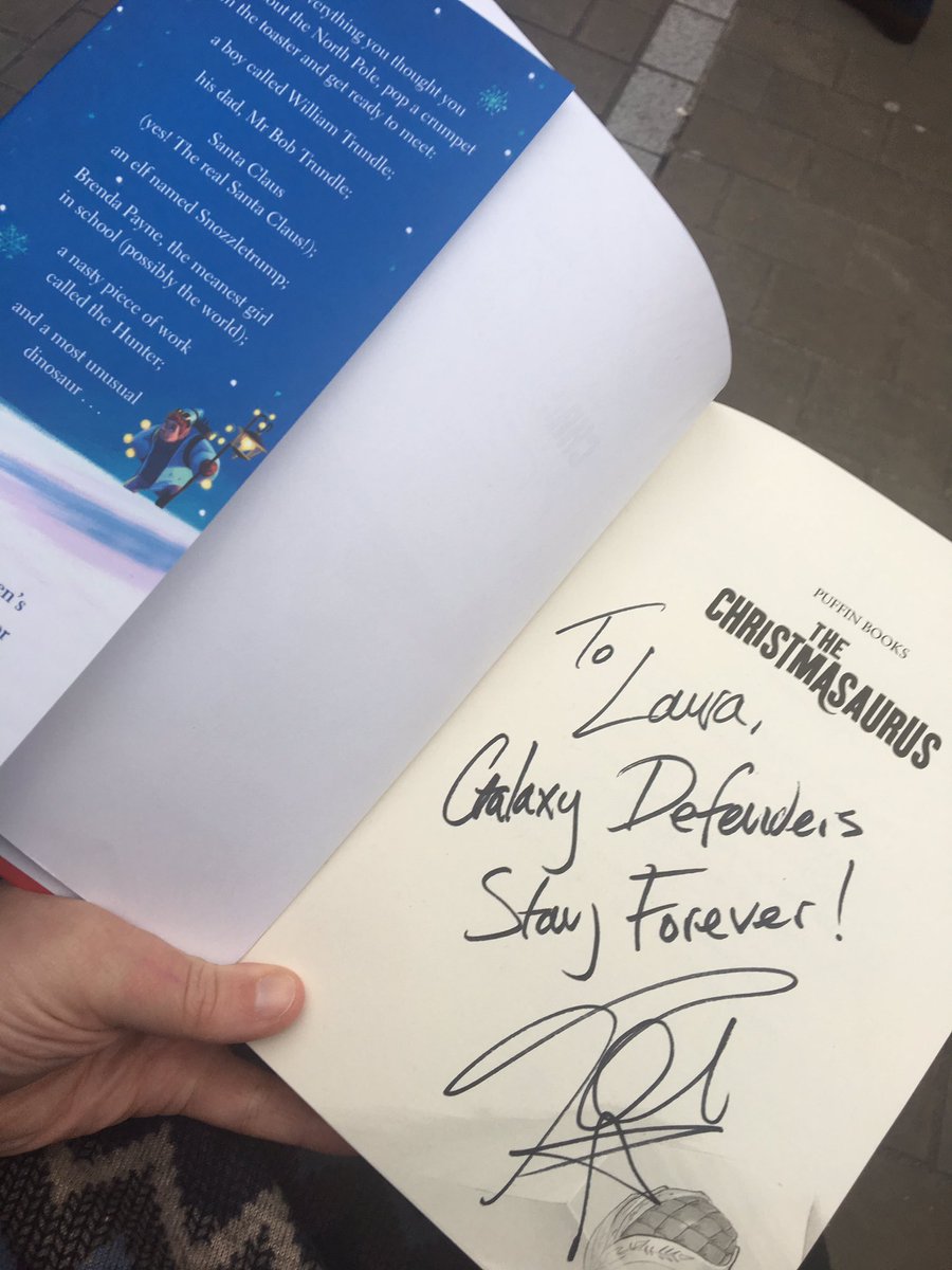lepurdue's tweet photo. Thanks @TomFletcher !! Love my book can't wait to read it xx https://t.co/zcOktj2YWV