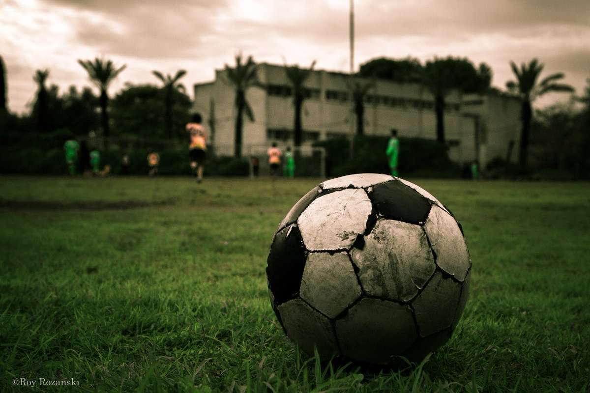 Gracias al fútbol por tanto.