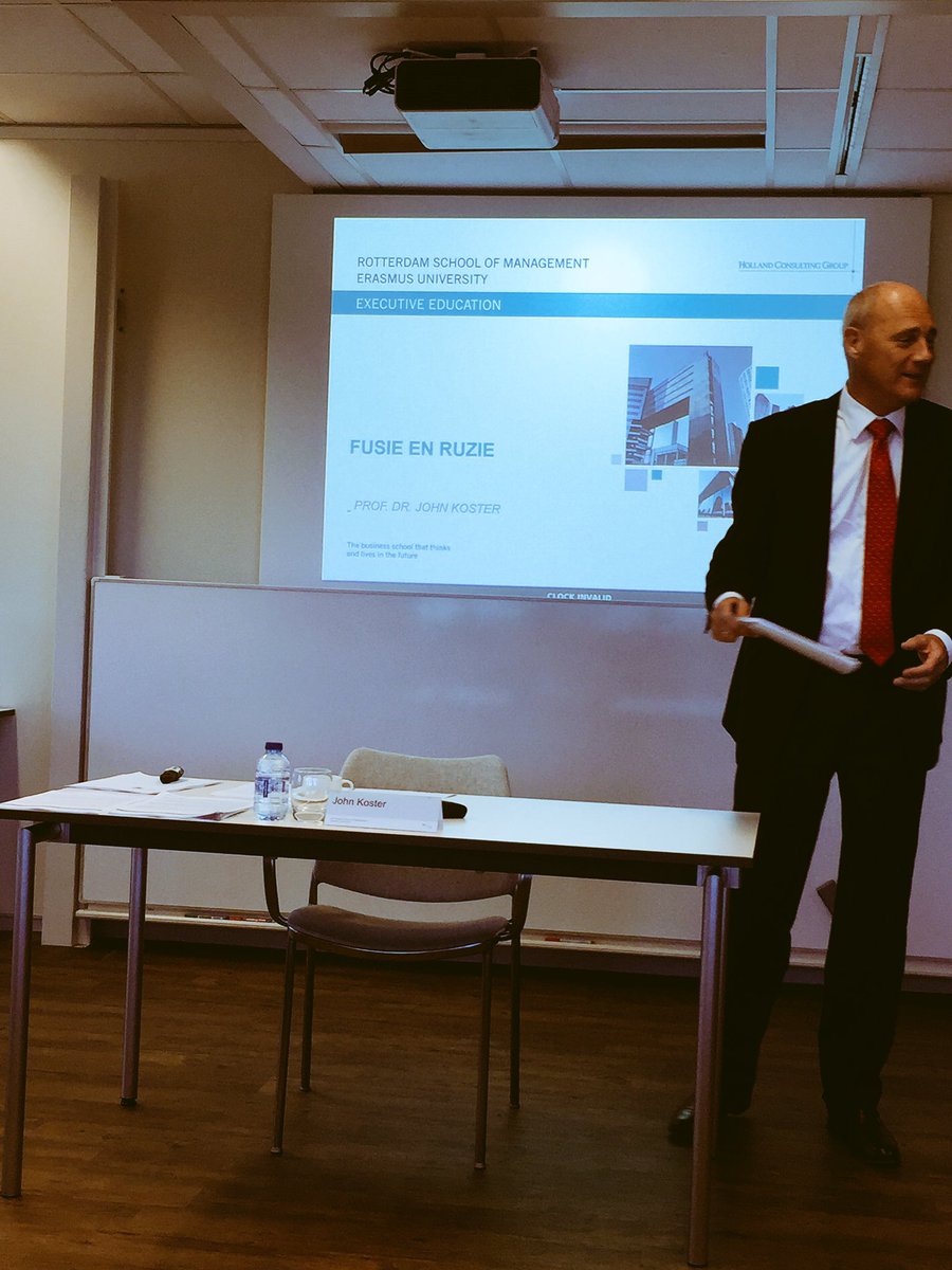 KoopsRob's tweet image. Fusie en Ruzie aan het @erasmusuni met John Koster
