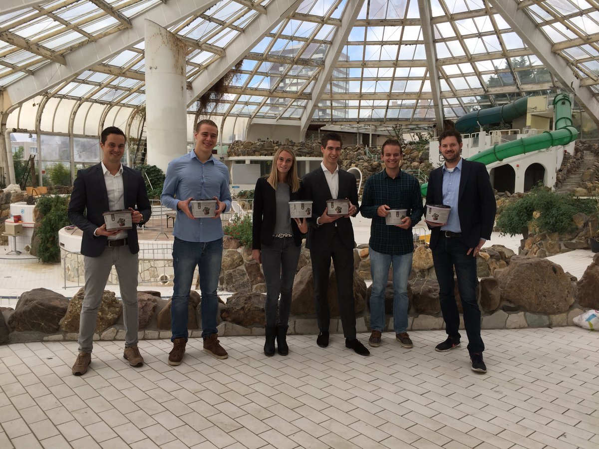 SolutionwiseNL's tweet photo. Ons eerste project hebben we succesvol afgerond. Kweek ook jij binnenkort je eigen eetbare oesterzwammen? Door de Growkit is dit mogelijk! https://t.co/a85XzP7Uj3