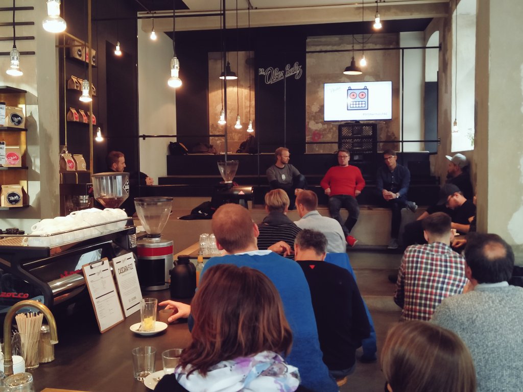 sebo_digital's tweet photo. Will our next colleague be a #bot? Let's find out more about #AI, #BOTS &amp; #MachineLearning at @oberholz #StOberhlozFAC #coworkingfestival https://t.co/fqUuesQOrL