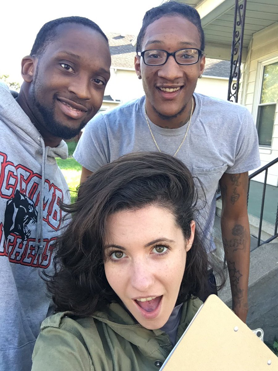 amanduh4hillary's tweet photo. 1 just registered, 1 already registered. Why Hillary? "Girls run the world" !#OHHillYes #24HoursofVR https://t.co/kcxowibKba