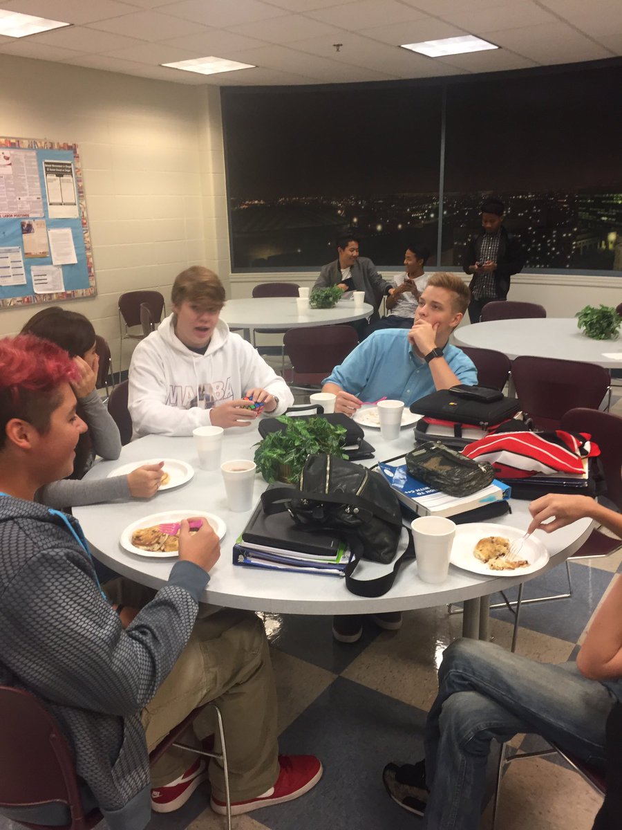 MindelaZ's tweet photo. Project management skills.  How do I plan a pancake luncheon? #ProjectManagement #learnbydoing https://t.co/5cpwofC1Ee