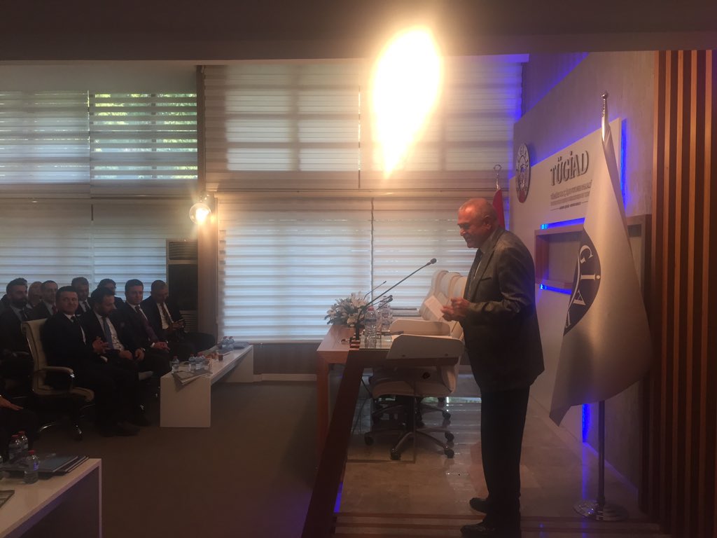TÜGİAD ın olağan genel kurul toplantısındayız .. <a href="/Velisaritoprak/">Veli Sarıtoprak</a> konuşmasını yapıyor ...
