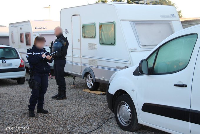 Voir l'image sur Twitter