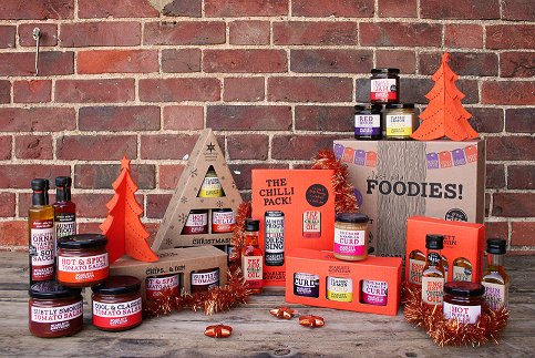ScarlettMustard's tweet photo. The @LakelandUK catalogue IS out tomorrow, see if you can spot our #Christmas #gift products!
Which would you like to find under your tree? https://t.co/cMagNHGsRb