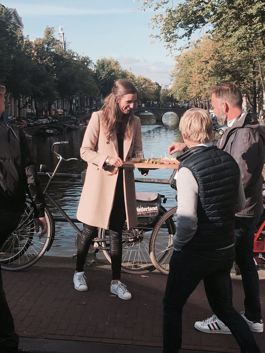 Na opnames van een promovideo  van oa <a href="/Stegeman/">Stegeman</a> gaan we nog even het Amsterdamse publiek trakteren op #kipcervelaat <a href="/kookmeisjenl/">Anne-Ruth Dekker</a>