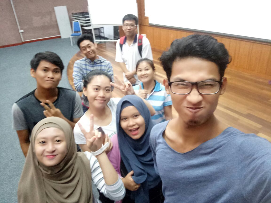 GraceAlace95's tweet photo. Team Sabahan for #Sumazau #dancepractice https://t.co/7nTaLHGgdZ