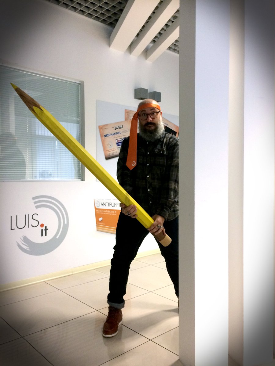 Luis_it_Bologna's tweet photo. Il solito scatto serio del #venerdì in #agenzia: Fighting Friday at LUIS.it #matitone #vitadagenzia #agencylife #friday #luisit #bologna https://t.co/hlQrfwqbwo