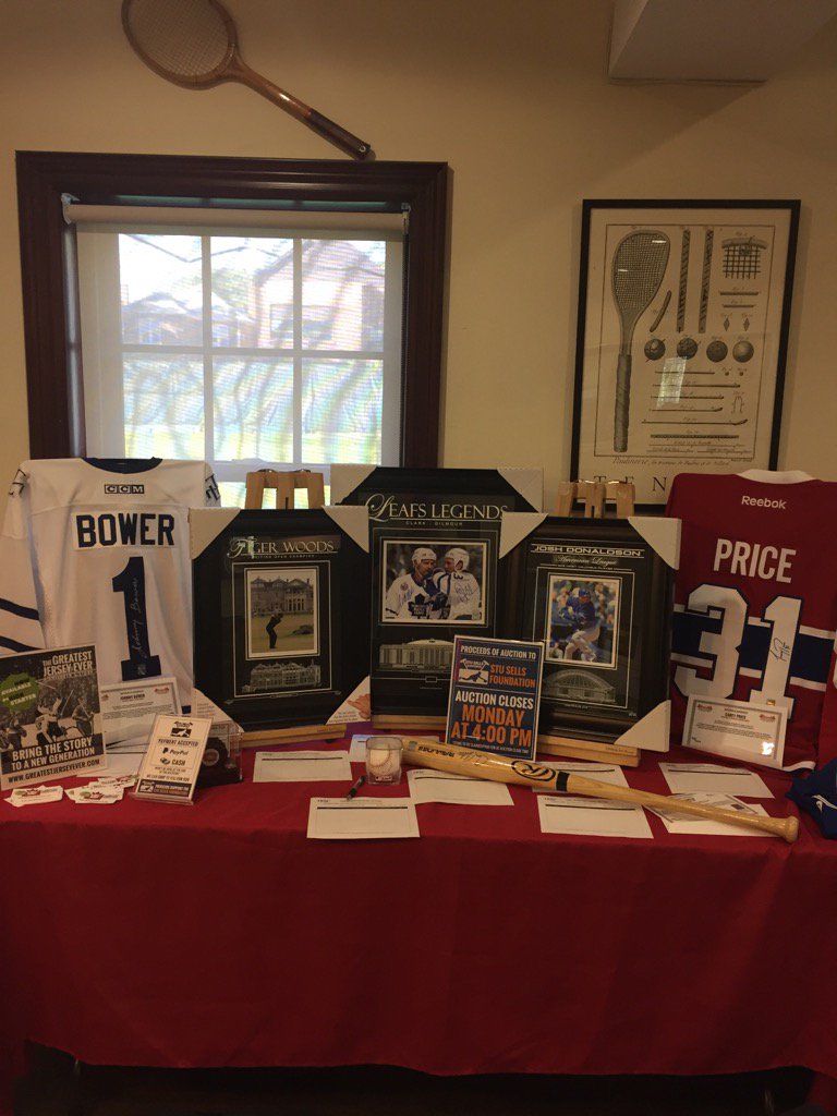 sportanwellness's tweet photo. @jvick1957 #ficelsports&amp;entertainment  Drop by &amp; Bid on your favourite BlueJay photo @highparkclub @ontariocurltour https://t.co/llSMBMrg3X