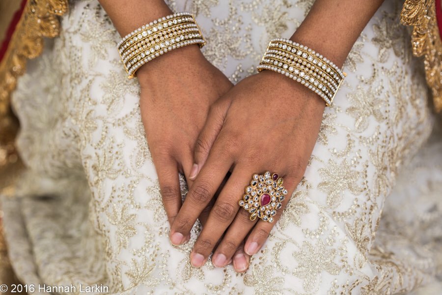 White &amp; gold #bangles and an ornate #kundan &amp; #ruby #ring finished the look hannahlarkinphotography.wordpress.com/2016/10/04/tra… #ukweddingphotographer #bridaljewellery