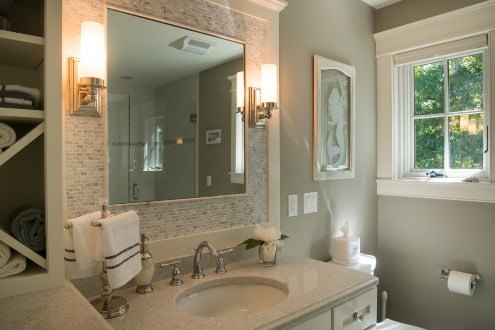 DesignTopnotch's tweet photo. #bath #remodel #storage #tilemirror #lighting #accessories https://t.co/vvmgt3yza3
