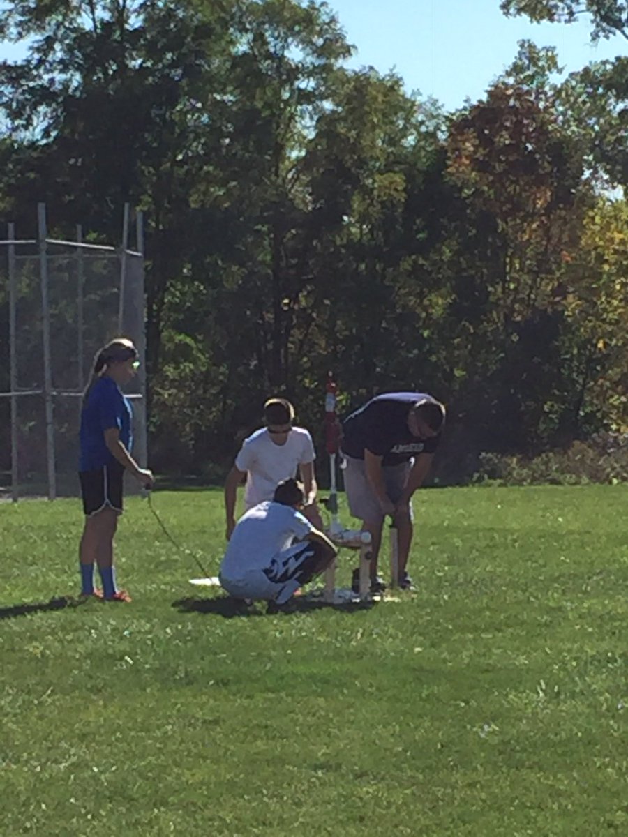 SAS_Brunswick's tweet photo. Eighth Grade engineers testing their rocket designs! #STREAMForward! #ScienceRocks! https://t.co/Y1ycJ8QVar