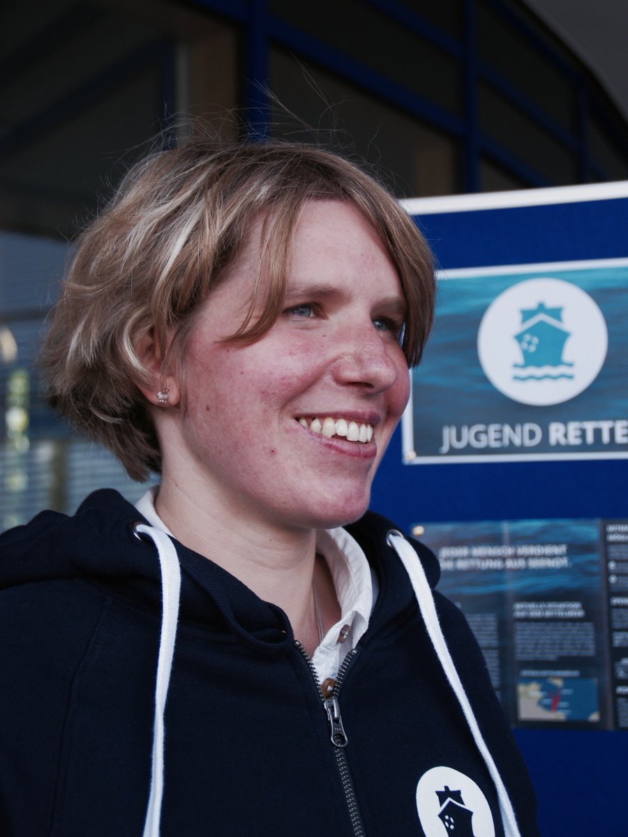 meinEngagement's tweet photo. Auch unsere Botschafterin Anna aus #Bonn freut sich über Zuwachs im Team. Meldet euch: annaB@jugendrettet.org #rettemit https://t.co/I7AuJ4Ta2M