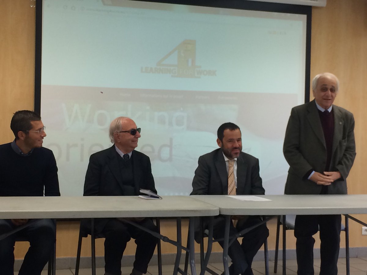MatasToni's tweet photo. Un gusto formar parte del proyecto #learning4work presentado en #Auxerre en rueda de prensa @sepiegob @LSCFPalma @lasallearlep @LaSallePalma https://t.co/yosgC2wIoq