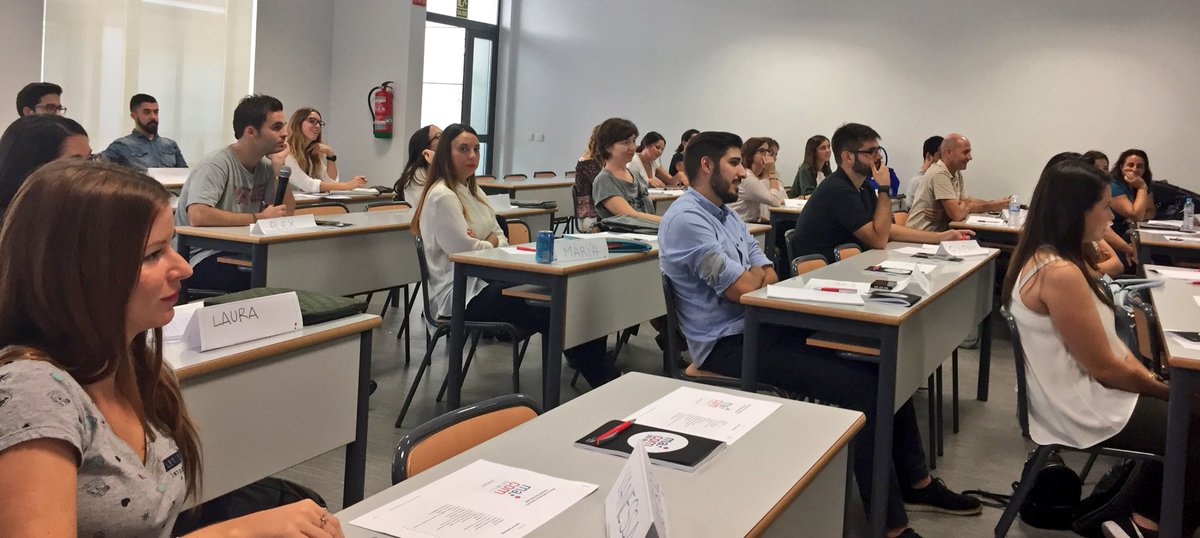 marketingupv's tweet photo. Bum!!! Arrancamos con fuerza la nueva edición #macom8 en la @upv #valencia #marketing https://t.co/pwTsbxH9Dq