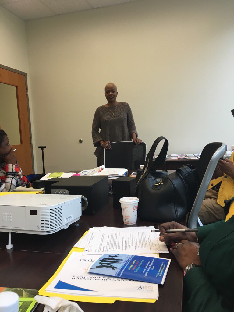 CasandraAaronPL's tweet photo. @l_bosslady training us well! https://t.co/KKa9dQj2a9