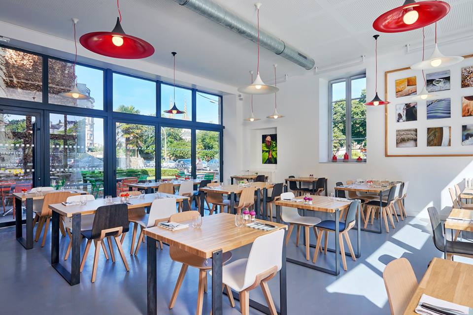 ThePlacetoBio's tweet photo. On termine en beauté avec Le Comptoir du Théâtre de Xavier Hamon, passionné du terroir breton #ThePlaceToBio
https://t.co/lahVjvzFU6 https://t.co/WbvDROkJWy