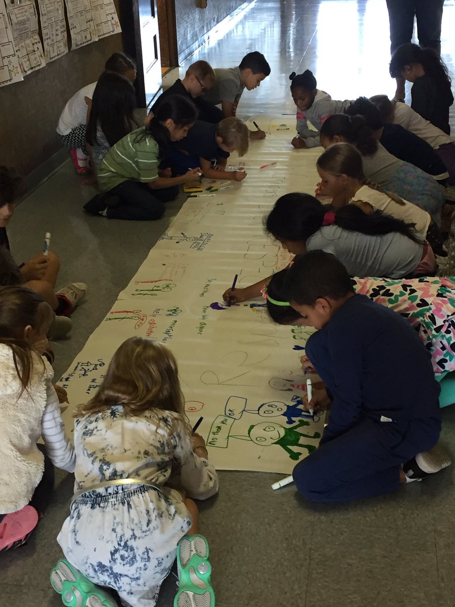 MsKallertEDU's tweet image. 2nd graders making a banner all about RESPECT! #weeworktogether #weekofrespect @MsKolanoDWS @AnnaRudowsky @ZywickiR @WeehawkenTSD