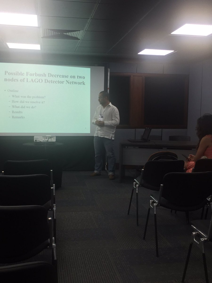 nunezluis's tweet photo. @msdmao Explicando Cadena de Simulaciones para clima espacial #LARIM2016 Presencia decrecimientos Forbush en la colaboración @lagoproject https://t.co/YPSxhqF7mW