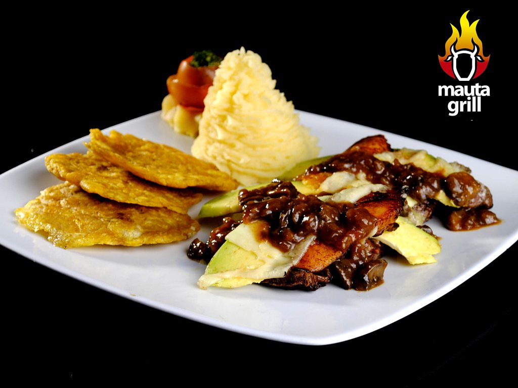 mautagrill's tweet photo. Es #viernes y tu paladar lo sabe, ¡Complácelo con un suculento #LomitoMauta! https://t.co/6cR0R7bbMB