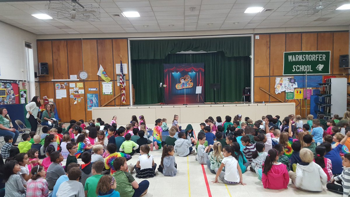abracabully's tweet photo. great #schoolAssembly today. I love my job #respectWeek #magicWithAMessage #stopbullying https://t.co/hIv5Qgzo2J