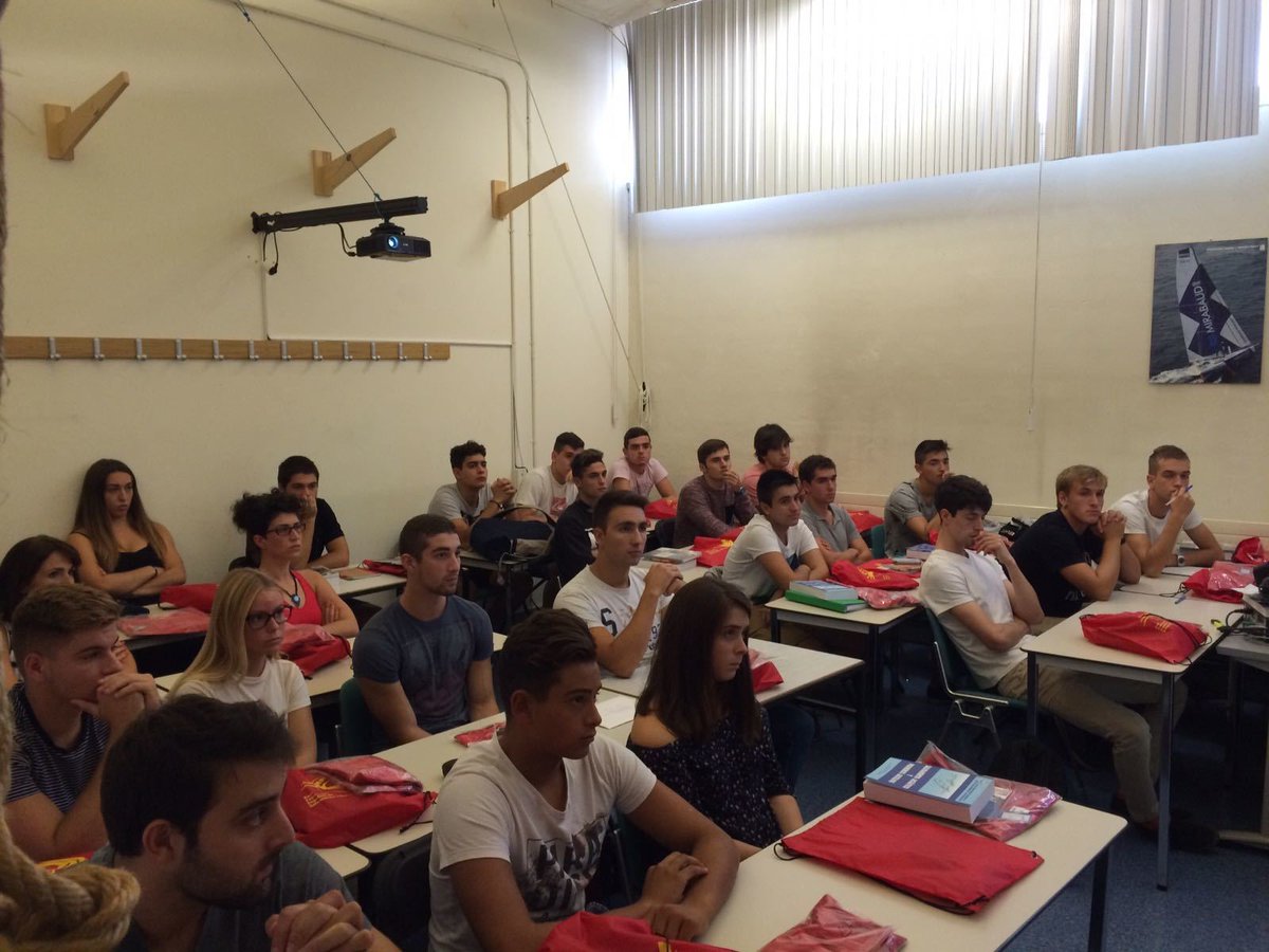 CentroVascoSOS's tweet photo. ¡Hoy damos comienzo a la nueva temporada de formación con nuestro 31.er Curso de Salvamento y Socorrismo! https://t.co/YxK8c1t7Qs