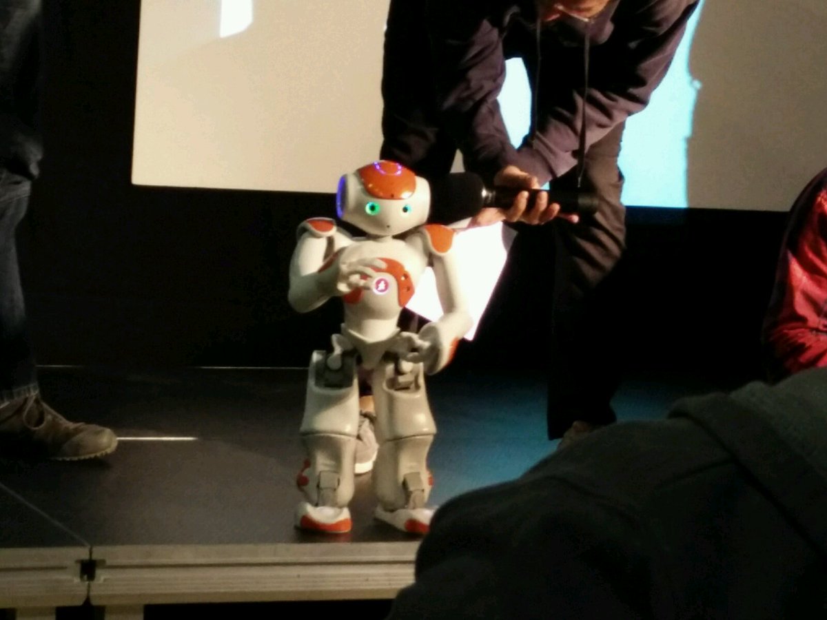 anjalorenz's tweet image. Das gibt es nur beim #echat16: Sessionvorschlag vom Roboter &amp;lt;3