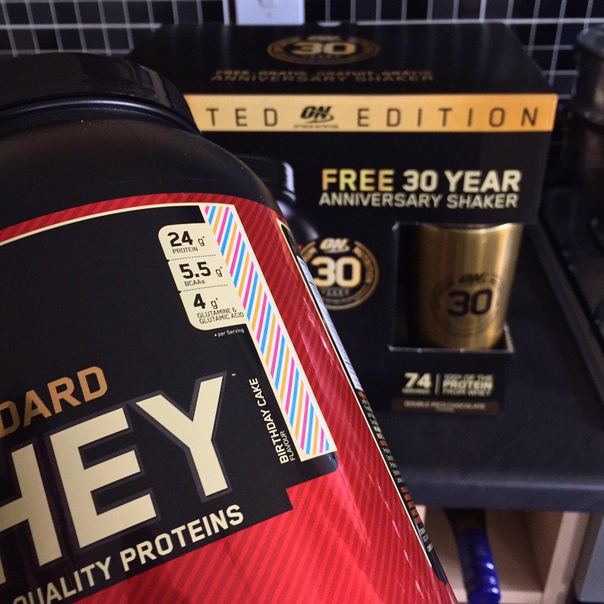 JoeParish9's tweet photo. Coming home from leg day and celebrating with some @UKTeam_Optimum birthday cake 😄 #TeamON #ON30 https://t.co/tnGnQFxYNG
